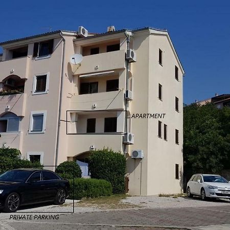 Apartman Ruzica ツリクヴェニツァ エクステリア 写真